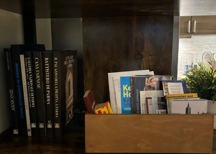 L'antica Colonna, In Centro Storico Πάρμα