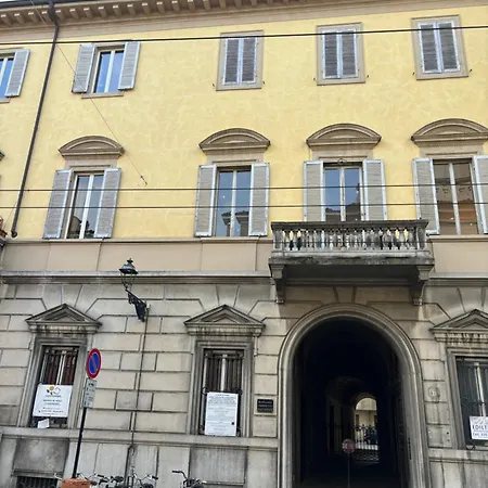 L'antica Colonna, In Centro Storico * Πάρμα