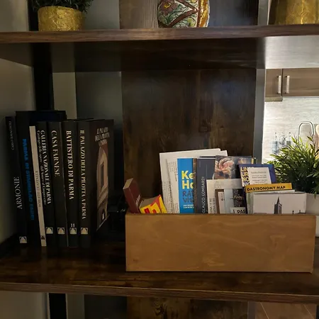 L'antica Colonna, In Centro Storico Πάρμα